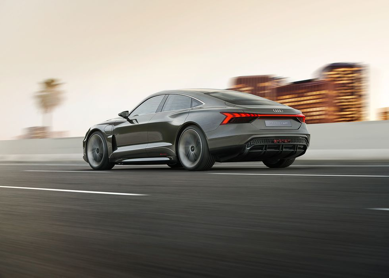 Illustration for article titled The 2020 Audi E-Tron GT Concept Is an Incredibly Handsome 590 HP Electric